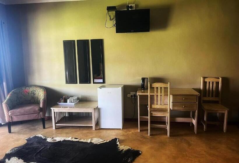 אתר נופש Lake Grappa Guestfarm