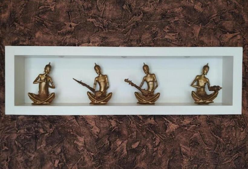 Курорт Nakshatra Emerald