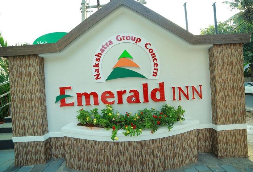 Курорт Nakshatra Emerald