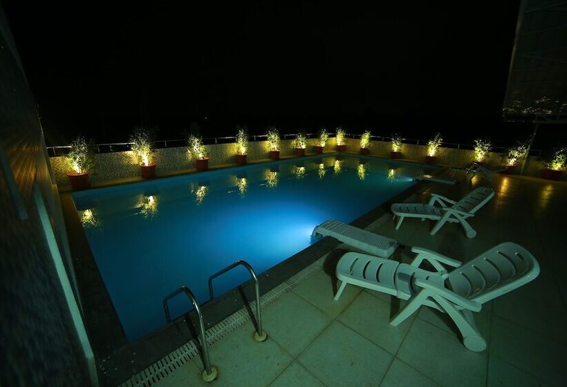 Курорт Nakshatra Emerald