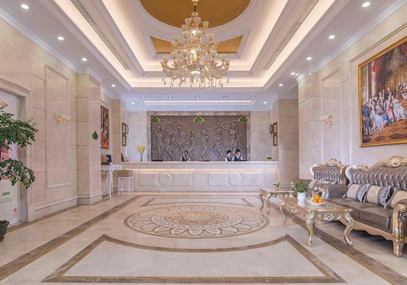 Vienna Hotel Shenzhen Shiyan Shilong Community