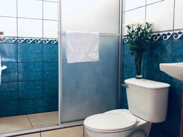 مبيت وإفطار Cabinas Lupita