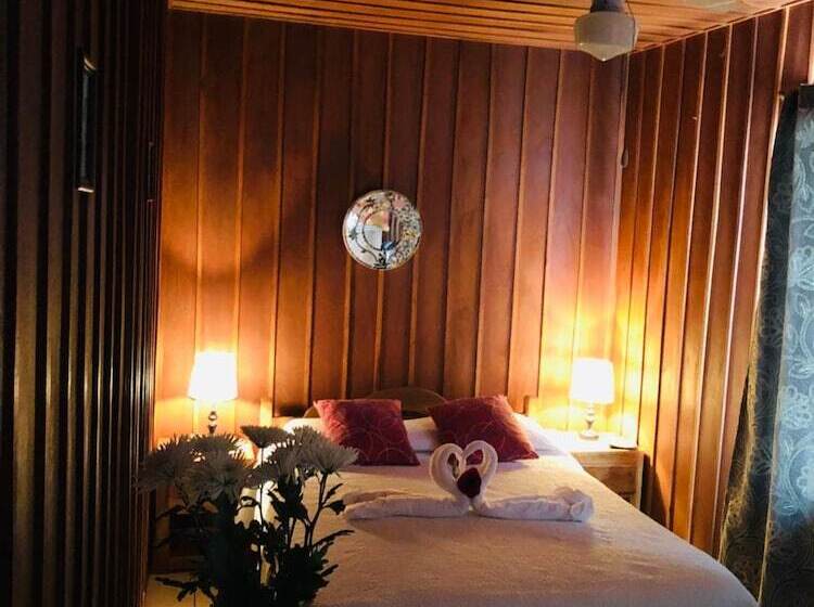 مبيت وإفطار Cabinas Lupita