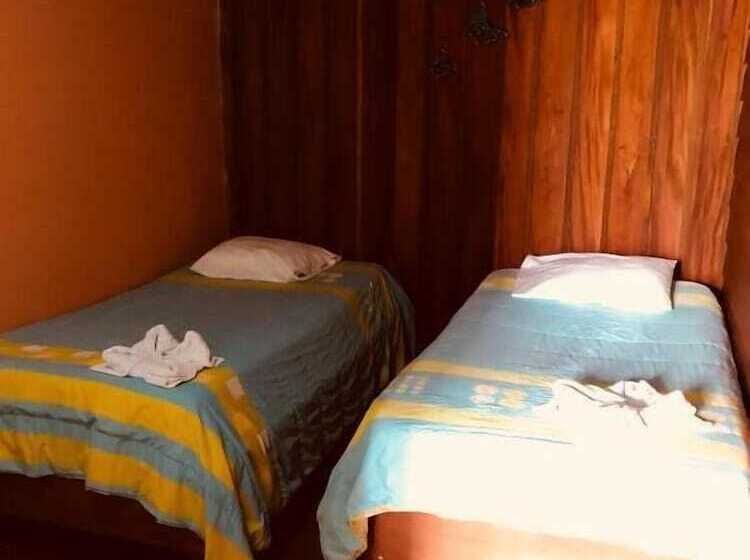 مبيت وإفطار Cabinas Lupita