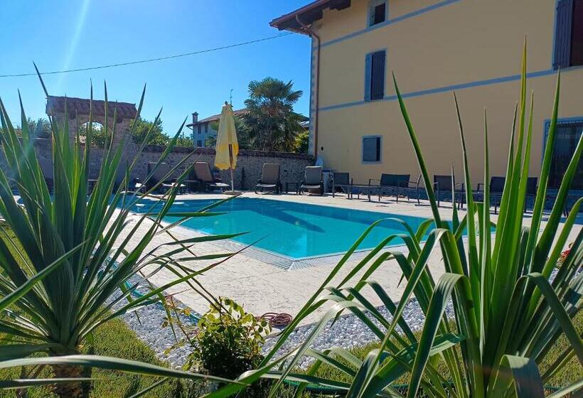 צימר Casa Pellis