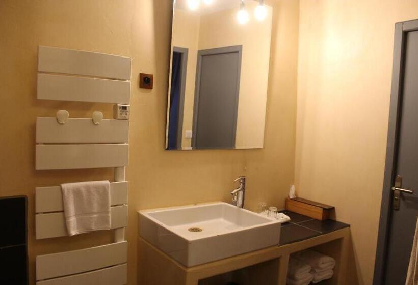 تختخواب و صبحانه Côté Chambres