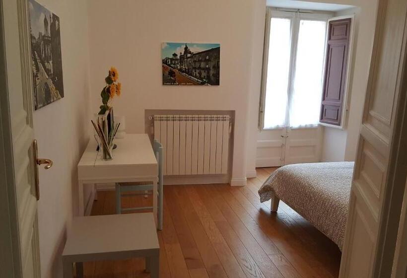 Bed and Breakfast Il Cortile Del Marchese Beccadelli