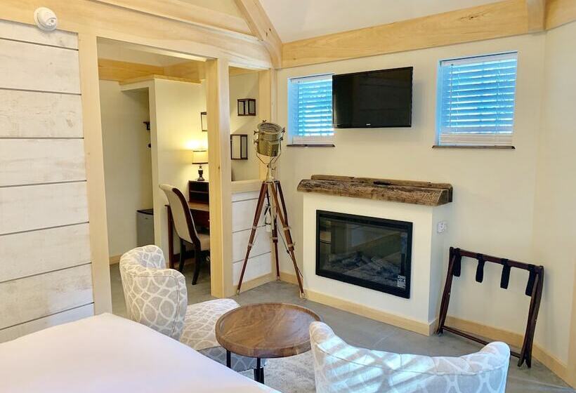 Bed and Breakfast Ivy Manor Inn Village Center