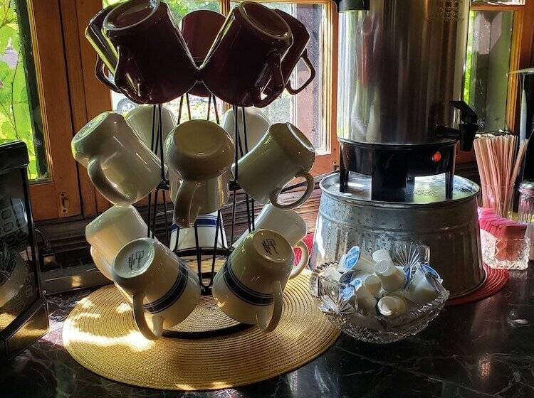 Bed and Breakfast Ivy Manor Inn Village Center