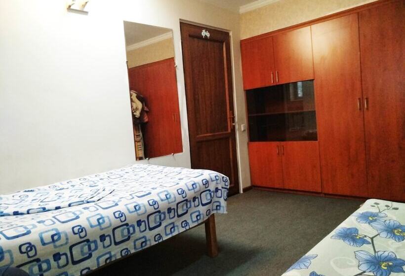 Hostel Sakharov & Tours