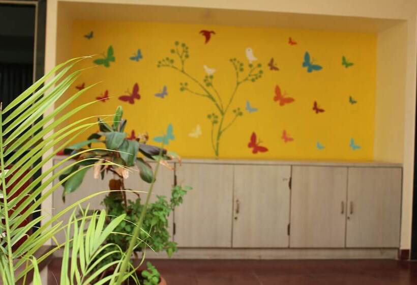 בית מלון כפרי Cool Palace