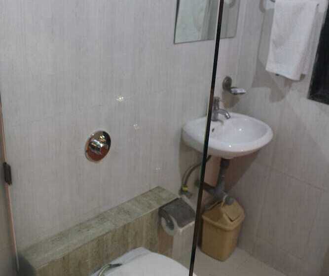 בית מלון כפרי Cool Palace