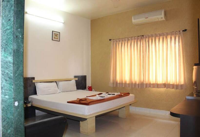 בית מלון כפרי Cool Palace