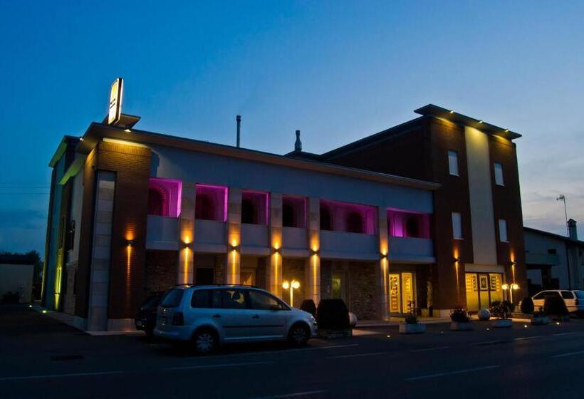 בית מלון כפרי Desiderio