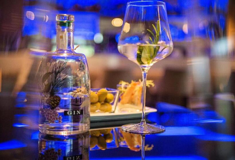 בית מלון כפרי Fayn Garden Retreat