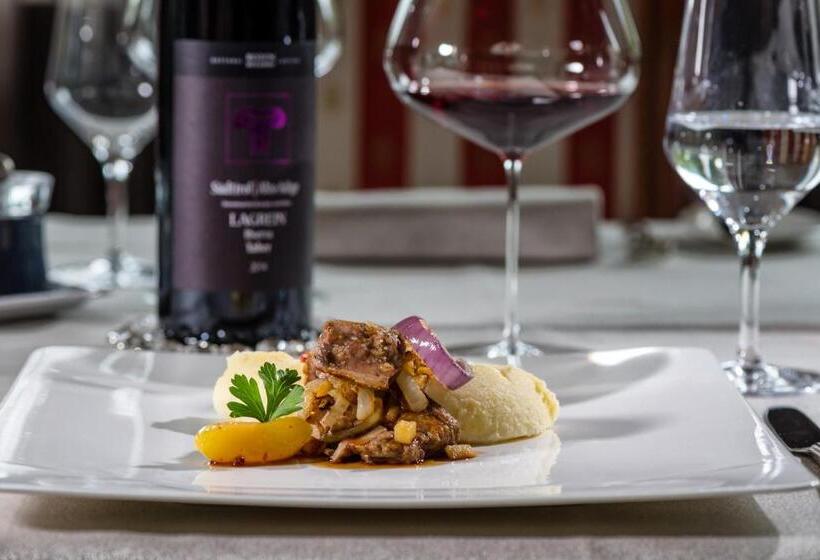 בית מלון כפרי Fayn Garden Retreat