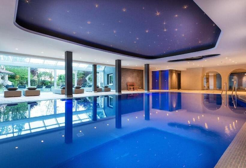 בית מלון כפרי Fayn Garden Retreat