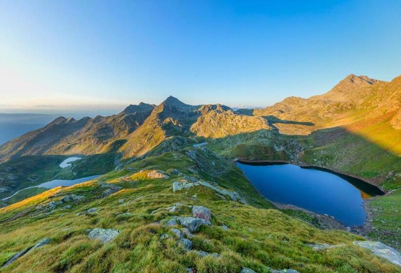 בית מלון כפרי Fayn Garden Retreat