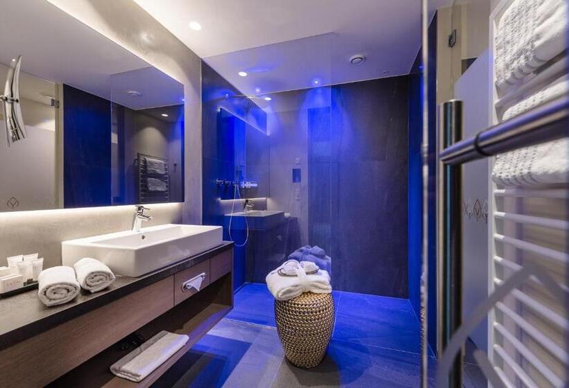 בית מלון כפרי Fayn Garden Retreat