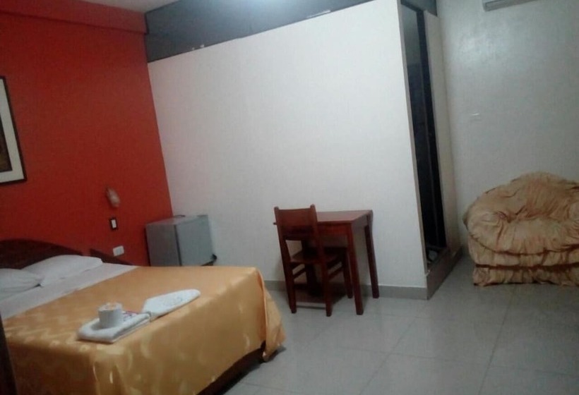 Отель Golden Inn