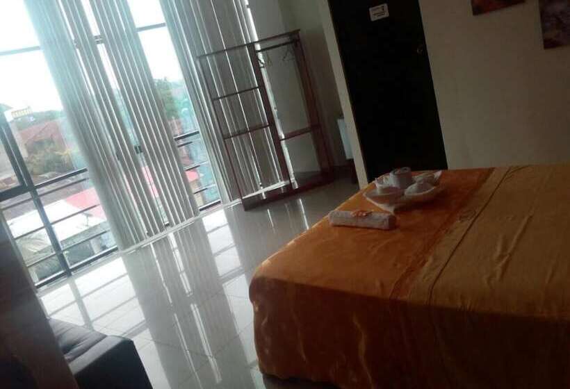 Отель Golden Inn