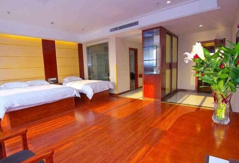 Отель Greentree Inn Changzhou East Dongfang Road Hengnai Logistics Park Express