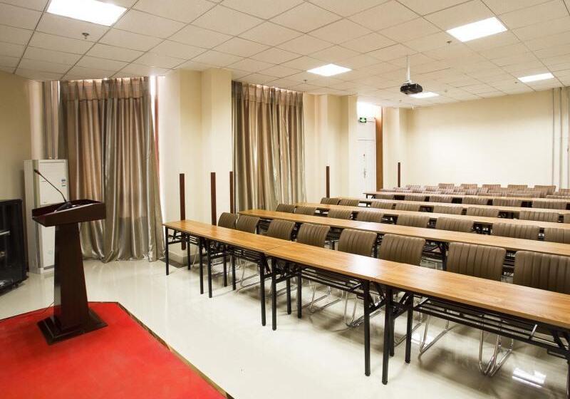 בית מלון כפרי Greentree Inn Shandong Zibo Zichuan District Flyover Business