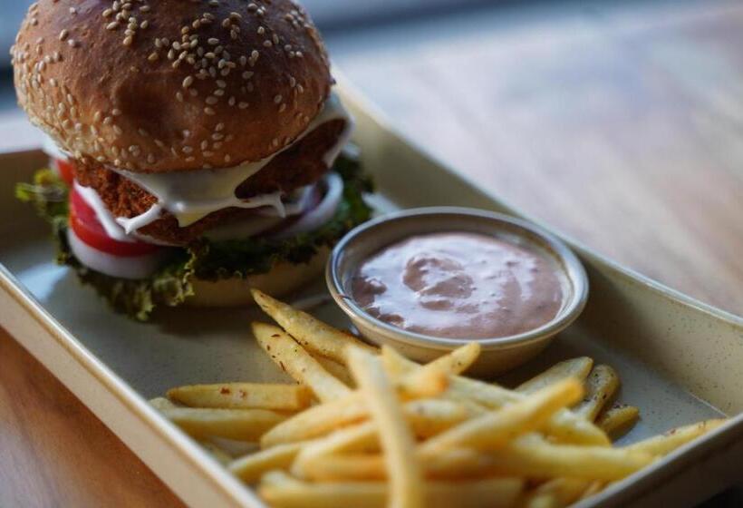 ホテル Ishan   A Ganges Riverside Retreat By Salvus