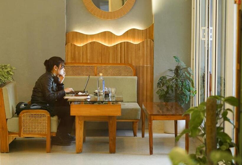 ホテル Ishan   A Ganges Riverside Retreat By Salvus