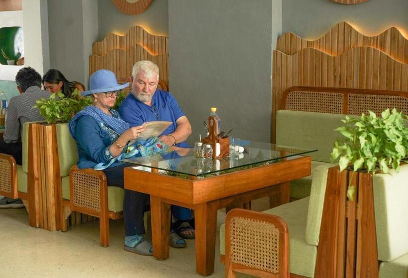 ホテル Ishan   A Ganges Riverside Retreat By Salvus