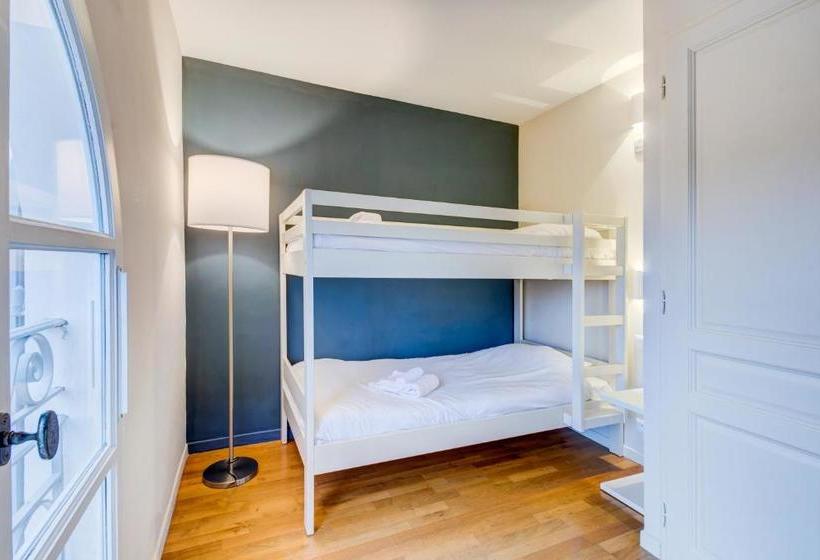 فندق Domaine La Tour Carrée