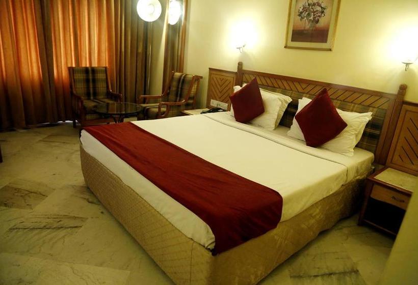 Отель Leo Fort  Jalandhar