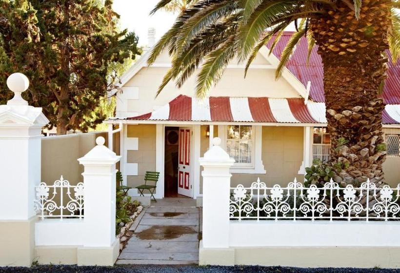 فندق Lord Milner