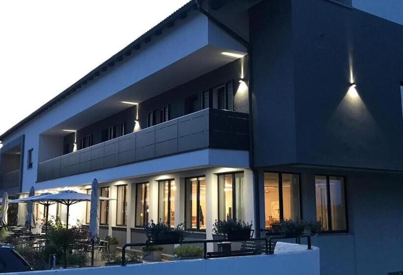 בית מלון כפרי Monte Cimone