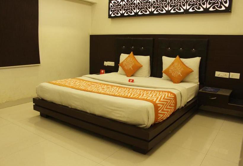 בית מלון כפרי Oyo Premium Agra Cantt Idgah Road