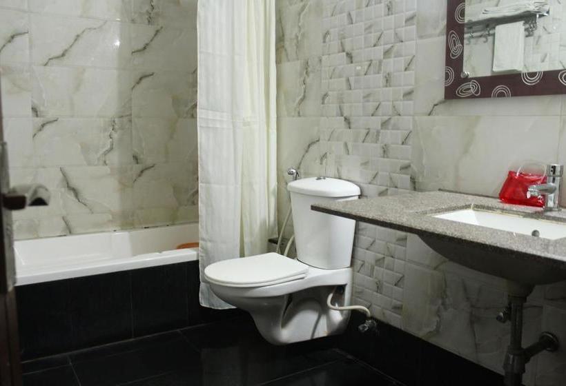 בית מלון כפרי Oyo Premium Agra Cantt Idgah Road