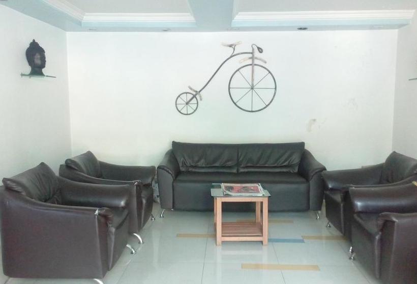 호텔 Rajdhani Resort Lonavala