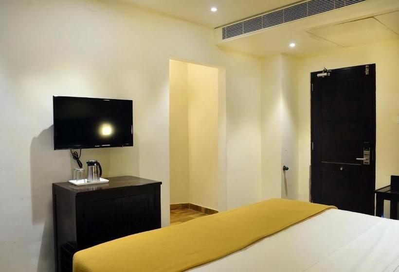 בית מלון כפרי Ranis Grand