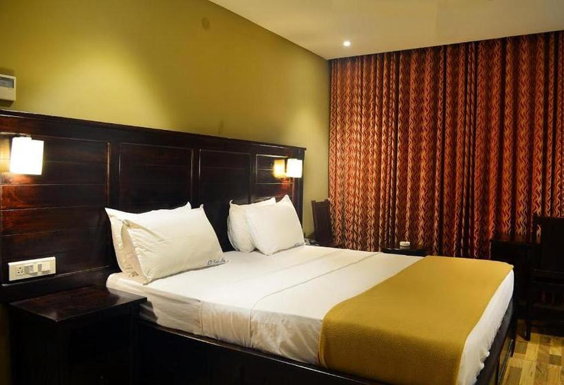 בית מלון כפרי Ranis Grand