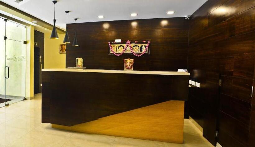 فندق Ranis Grand