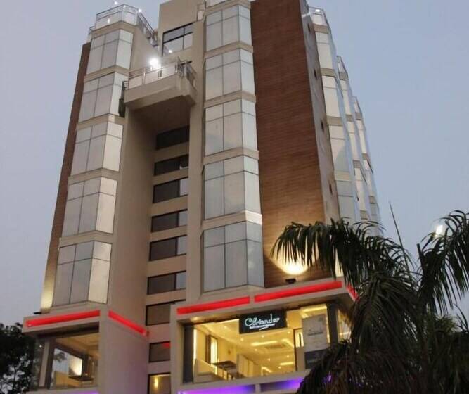 هتل Regenta Inn Larica