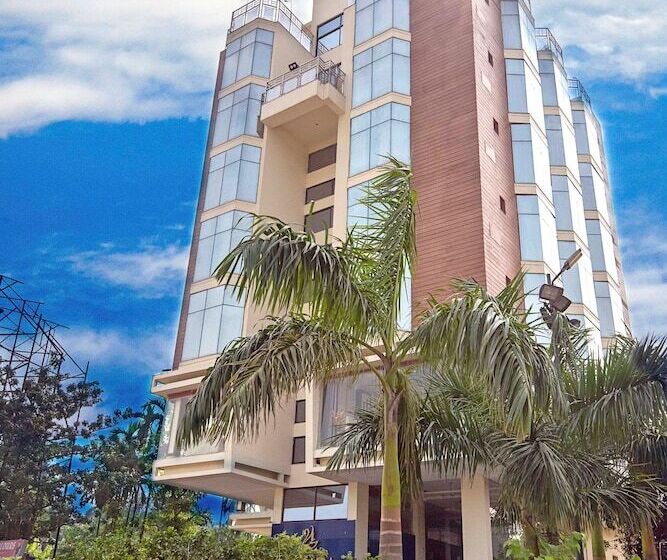 هتل Regenta Inn Larica