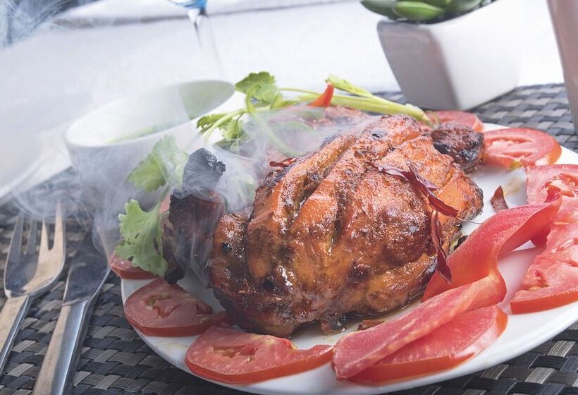 هتل Regenta Inn Larica