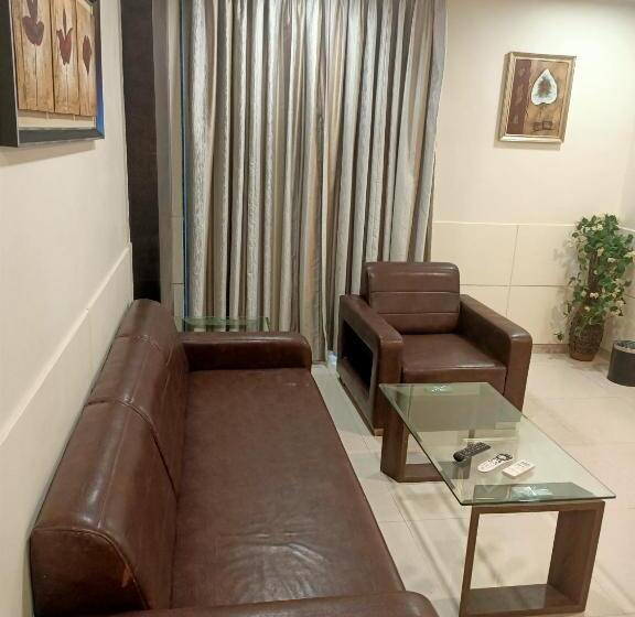 فندق Rudra Shelter International