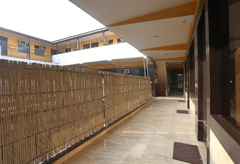 בית מלון כפרי O Samrat