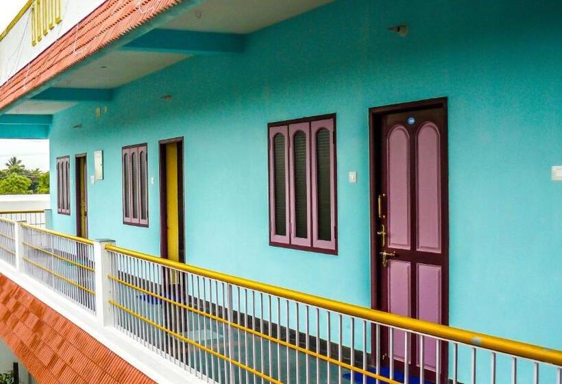 בית מלון כפרי Srinivasa Residency