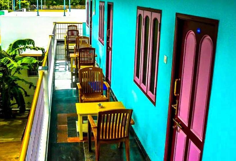 호텔 Srinivasa Residency