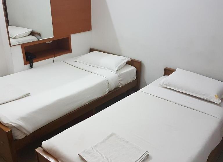 호텔 Surag Residency