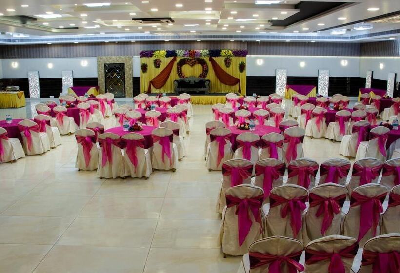 The Avr Hotels & Banquets