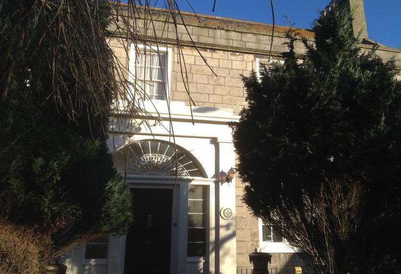 Отель The County